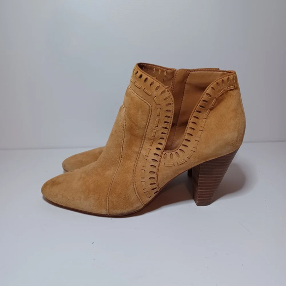 Vince Camuto Brown Suede Heeled Leather Zip Ankle Booties Size W 11M (148 Box 18 - Picture 1 of 11